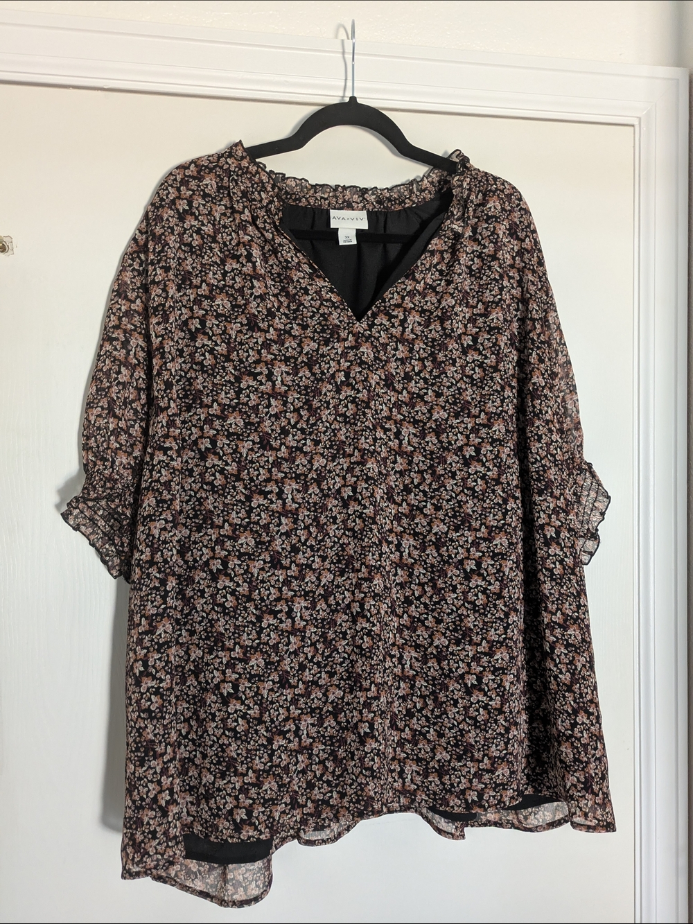 Ava & Viv Black Pink Floral V-Neck Peasant Tunic